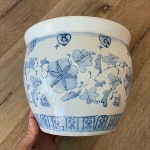 Vintage Blue & White Porcelain Planter Pot Floral Asian Style Ceramic